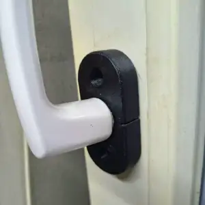 Cover for a plastic window handle