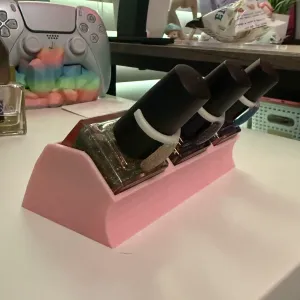 Nail polish holder for 36mm square bottles.