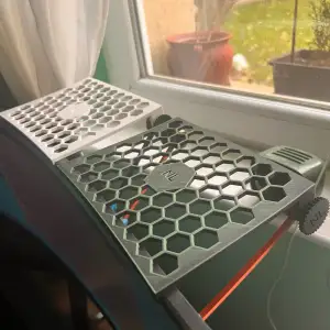 Monitor top shelf,