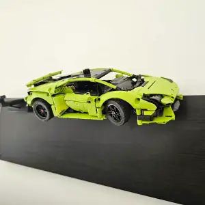 LEGO Technic 42161 - Lamborghini Huracan Wall Hanger / Mount