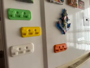 Magnetic Hanger