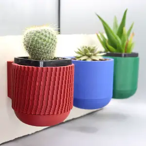 Hanging pots