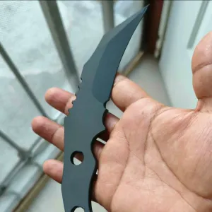 HUNK KARAMBIT (RE:Réquiem)