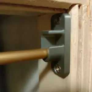 Hanger for 8mm aluminium rod