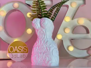 ORNATE DRESS PLANTER NO SUPPORTS/NO RAFTS