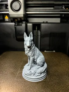 German Shepherd Statue – Realistic Dog Sculpture