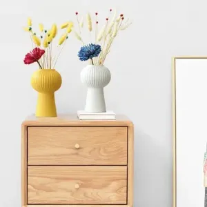 MODERN TAFFY VASE