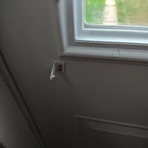 blinds hold down brackets