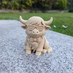Cool Highland Cow – The Udderly Stylish Gentleman