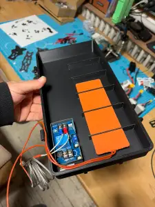 Portable heated Lipo Battery Case