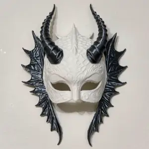 Mask of Dragon Queen