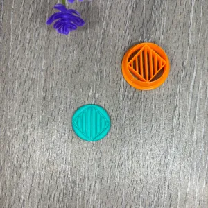 CIRCLE WITH LINES CLAY CUTTER