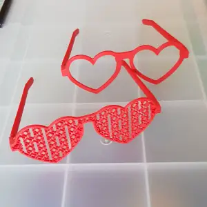 Heart Glasses - Saint Valentine's Day