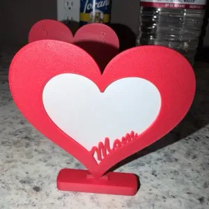 “Mom” Heart Picture Frame: with Turn Clips Design