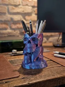 Skull Sanctuary – Gothic Desk Organizer & Pen Holder