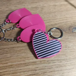 Heart keychain - stripes