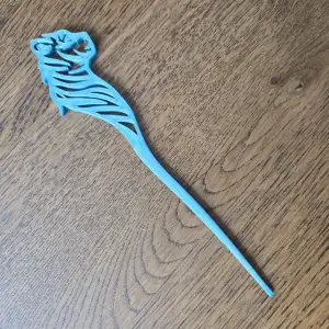 Tiger Hairpin