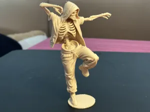 Dancing Skeleton – Dynamic Hooded Display Figure