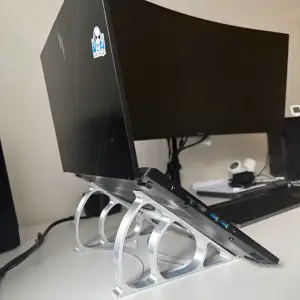 Laptop stand 40 degrees angle