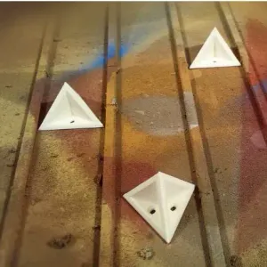 High Quality Paint Cone / Pyramid / Stand