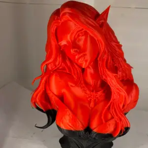 Elf Buste