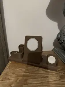 Charging dock. iPhone/ Apple Watch / AirPods / iqos