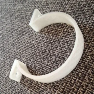 Saddle bracket 90mm x 90mm (with screw holes) for pipes