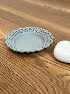 花边盘子