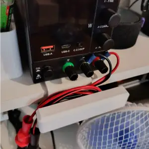 Laboratory power supply wire holder for table 16mm