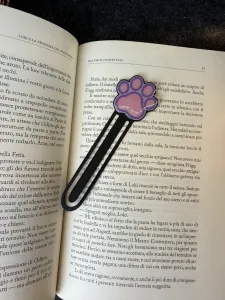 Bookmark cat footprint