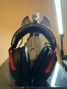 Dragon’s Watch – Fantasy Headphone Stand