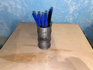 OIL BARREL PEN HOLDER