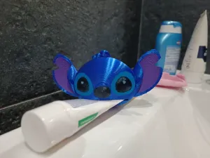 STITCH TOOTHPASTE TUBE SQUEEZER