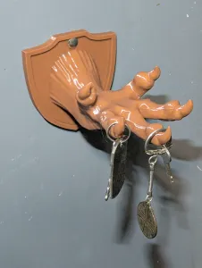 Claw Wall Hook and Key Hanger - Support Free