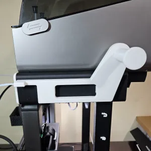 Interchangeable external spool holder