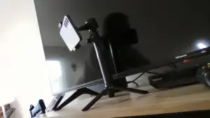 TRIPOD PHONE MOUNT