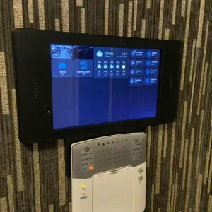Lenovo Tab 4 8" Tablet Wall Mount Remix