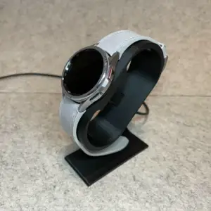 Stand for Samsung Galaxy Watch 5 with charger
