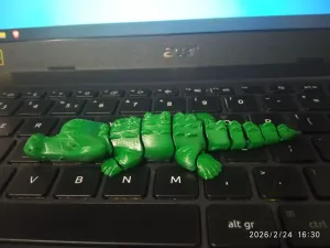 Articulated alligator