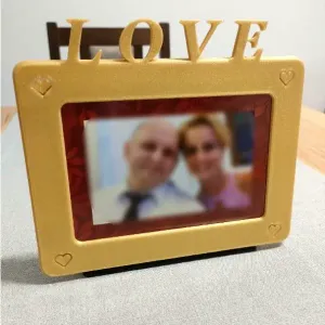 Picture frame with "Love" sign