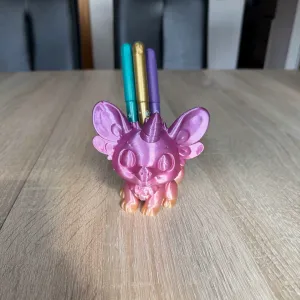 Drachen Stiftehalter