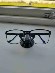 Simple and clean holder for your glasses.