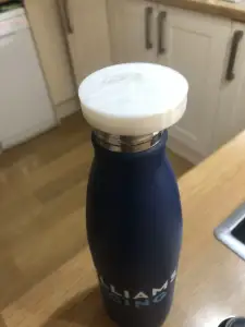 bottle fly cap for flask and soft drink bottles