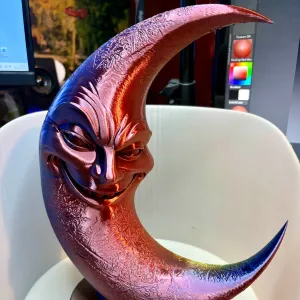 The Grinning Crescent Idol