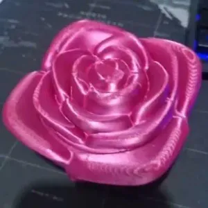 Pote em formato de rosa