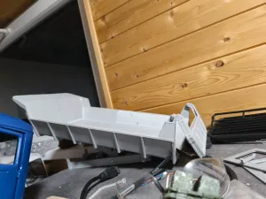 zastaba pro v3s 1:10 dumper nutno trochu upravit mechanism