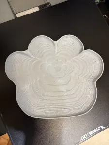 миска в виде лапки / a paw-shaped bowl