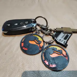 Mortal Kombat Keychain multicolor  no ams Required