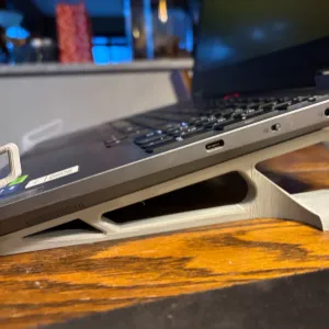 Gaming Laptop Riser V1