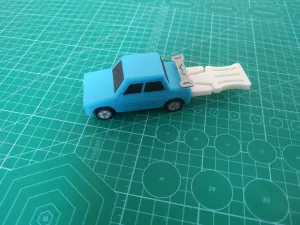 弹性动力车